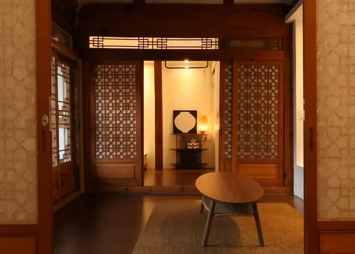 Damsojeong A 100 Year Old Traditional Korean Hanok Built In 1921