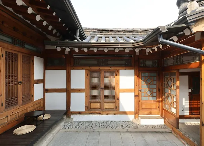 Damsojeong A 100 Year Old Traditional Korean Hanok Built In 1921 別荘