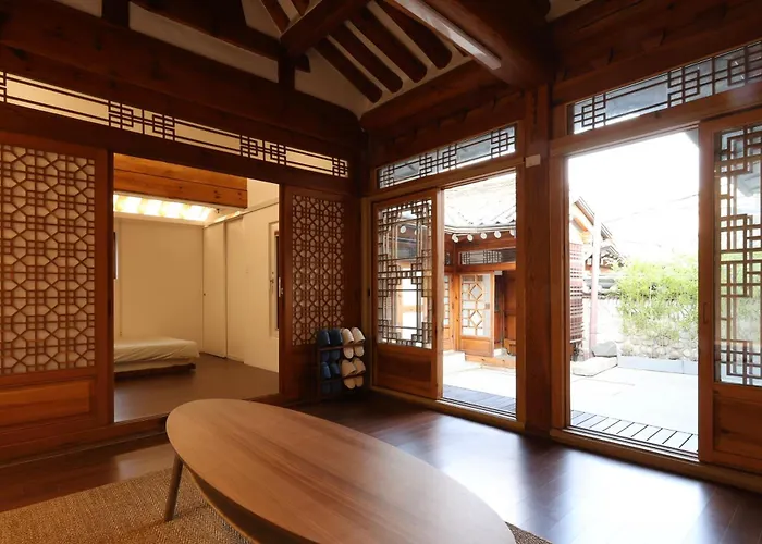 Damsojeong A 100 Year Old Traditional Korean Hanok Built In 1921 ソウル特別市