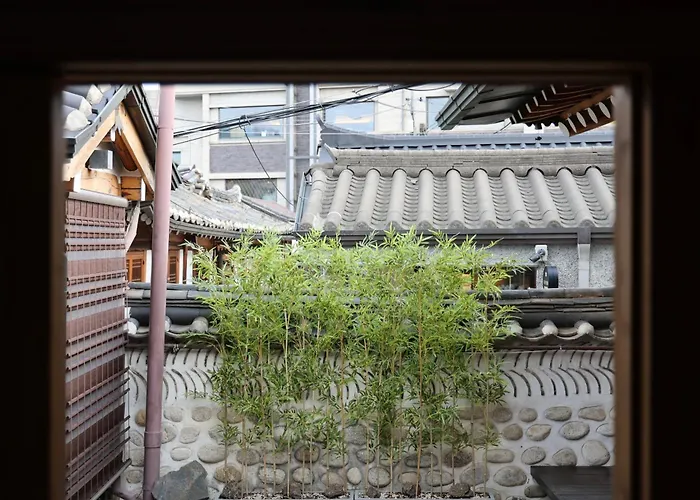 Damsojeong A 100 Year Old Traditional Korean Hanok Built In 1921 * ソウル特別市