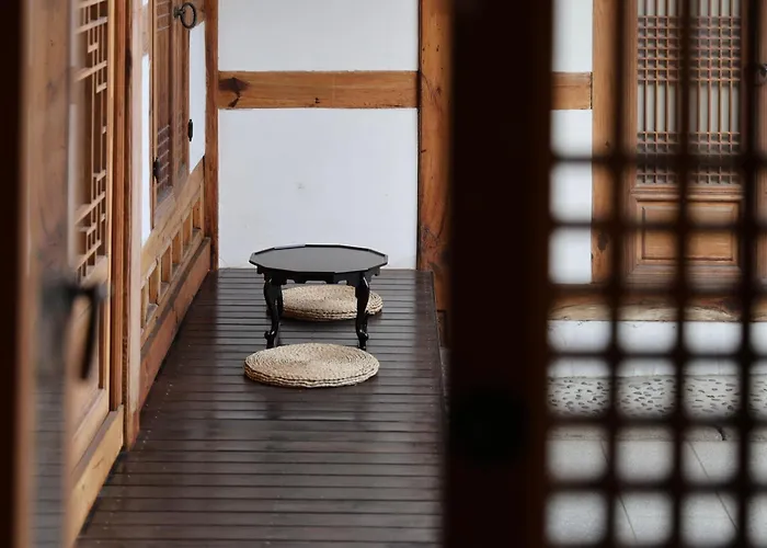 別荘 Damsojeong A 100 Year Old Traditional Korean Hanok Built In 1921