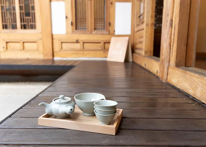 Damsojeong A 100 Year Old Traditional Korean Hanok Built In 1921 別荘 *