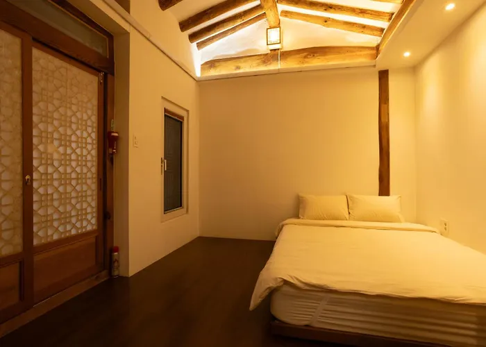 Damsojeong A 100 Year Old Traditional Korean Hanok Built In 1921 別荘