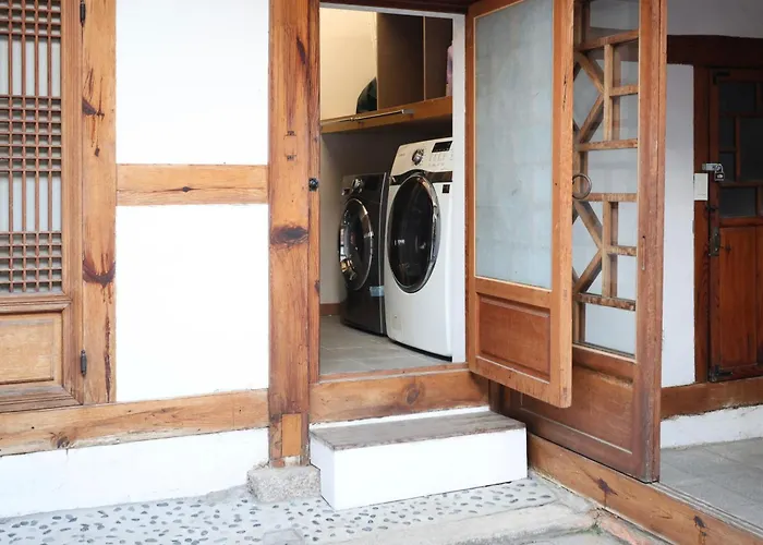 別荘 Damsojeong A 100 Year Old Traditional Korean Hanok Built In 1921 ソウル特別市