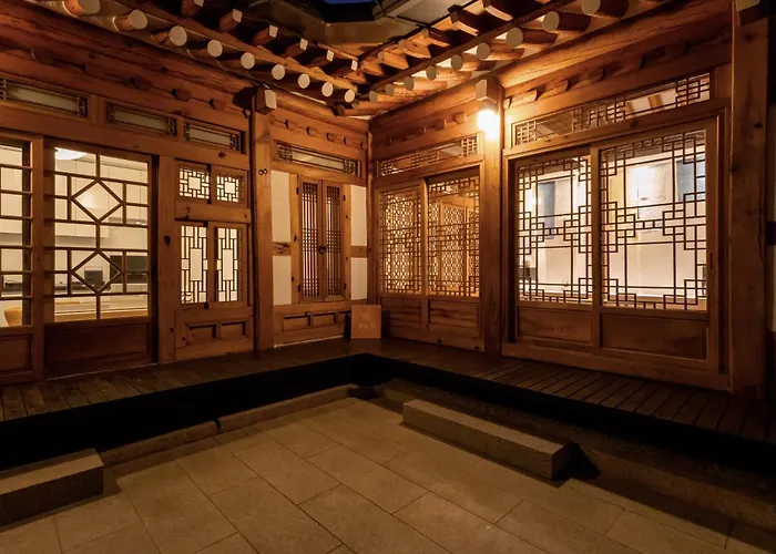 別荘 Damsojeong A 100 Year Old Traditional Korean Hanok Built In 1921 ソウル特別市